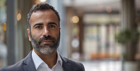 lanko2g_A_portrait_of_a_35_year_old_Egyptian_man_confident_an_04b98d44-22b0-4630-91f7-5546bbde773a_2